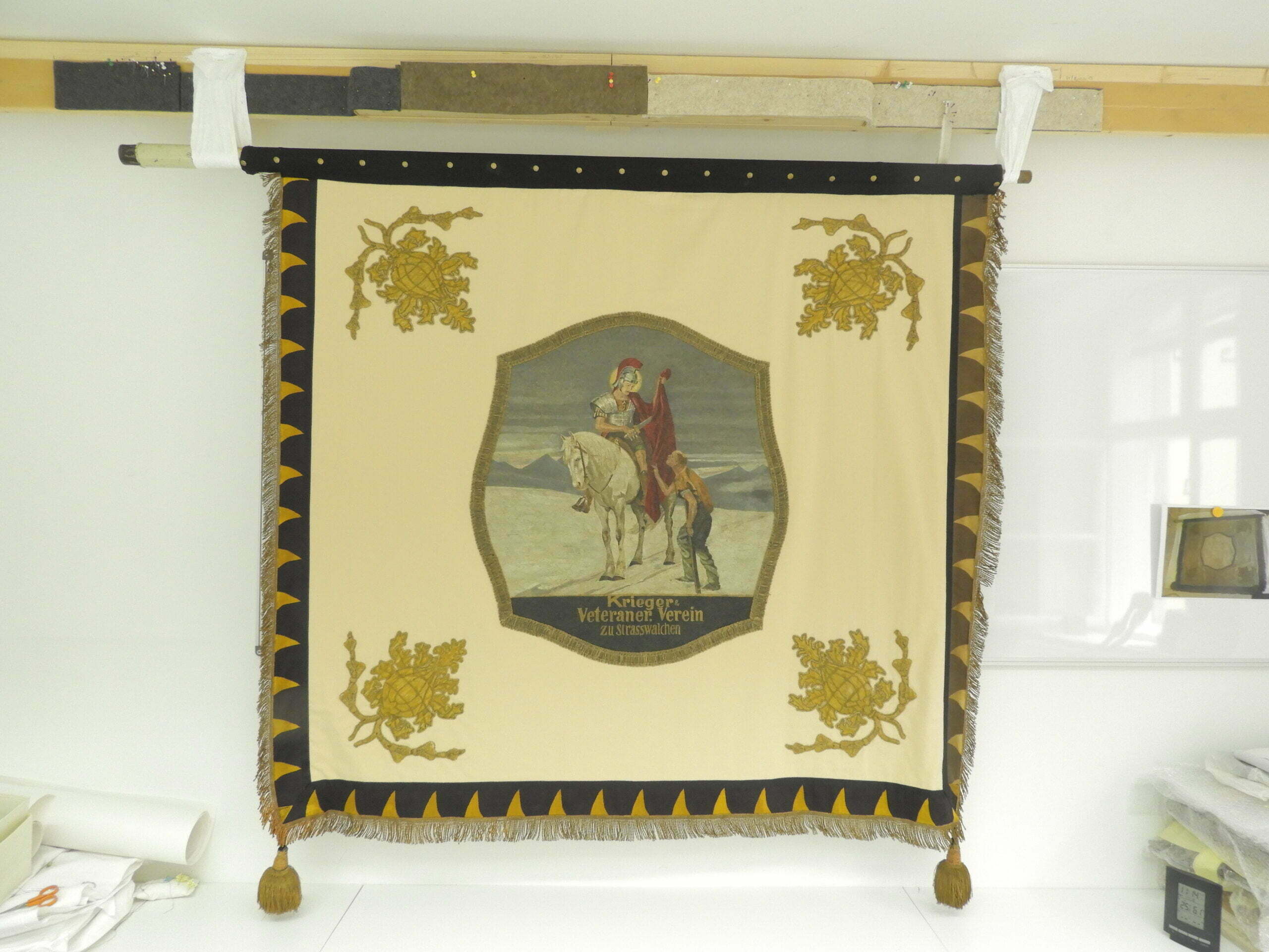 Historisches Textil im Atelier der Textilrestaurierung Neugebauer